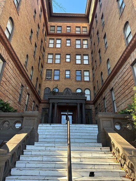 More Photos Of 1124 20th St S, Birmingham Apartments For Lease