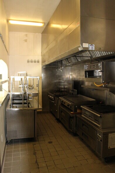 More Photos Of 150-154 W Grand ave, Escondido Storefront For Lease