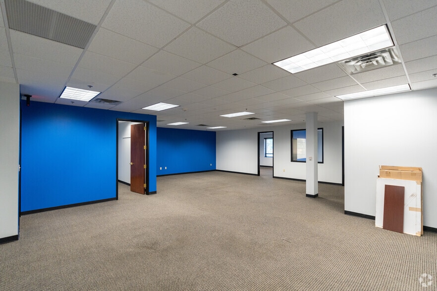 More Photos Of 8024 Glenwood Ave, Raleigh Office For Sale
