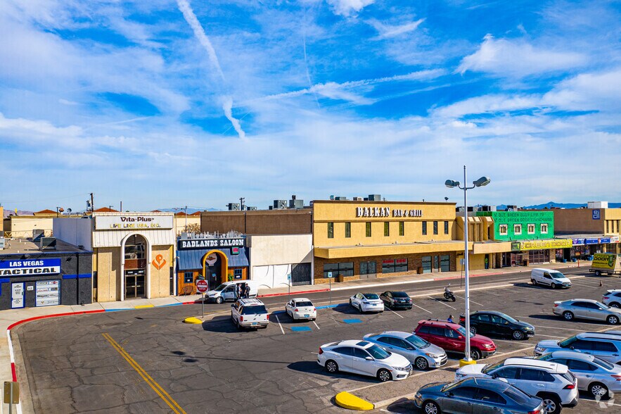 More Photos Of 953 E Sahara Ave, Las Vegas Storefront For Sale