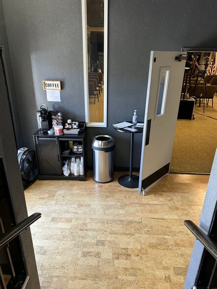 More Photos Of 1001 W Noble Ave, Visalia Specialty For Sale