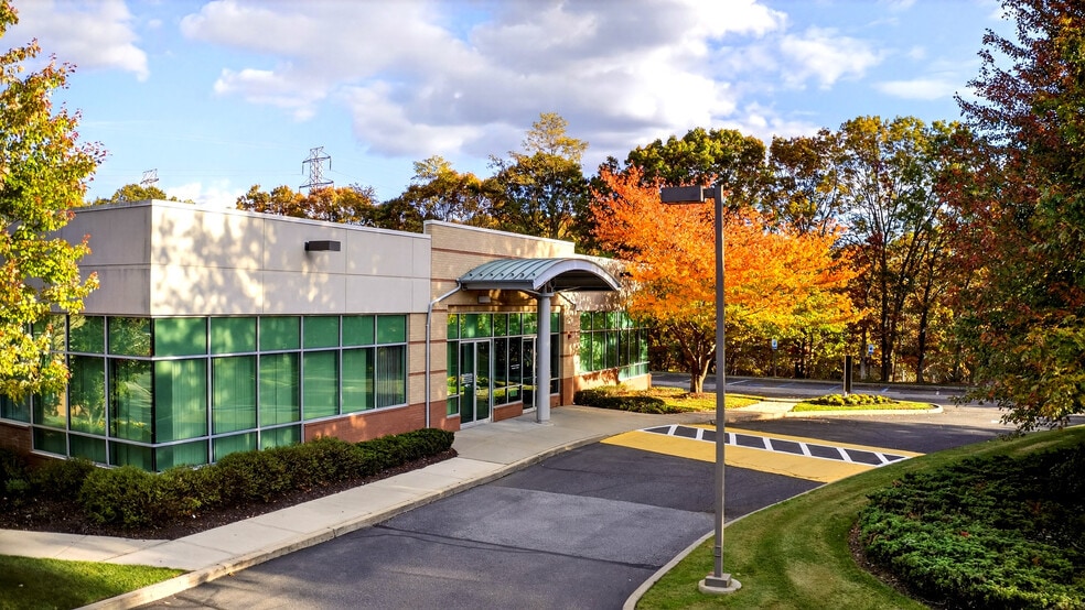 More Photos Of 6 Technology Dr, Setauket Unknown For Lease