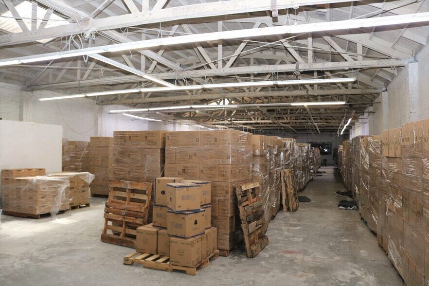 More Photos Of 6633 McKinley Ave, Los Angeles Manufacturing For Sale