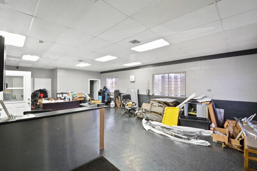 More Photos Of 8981-8983 Rose Ave, Montclair Auto Repair For Sale