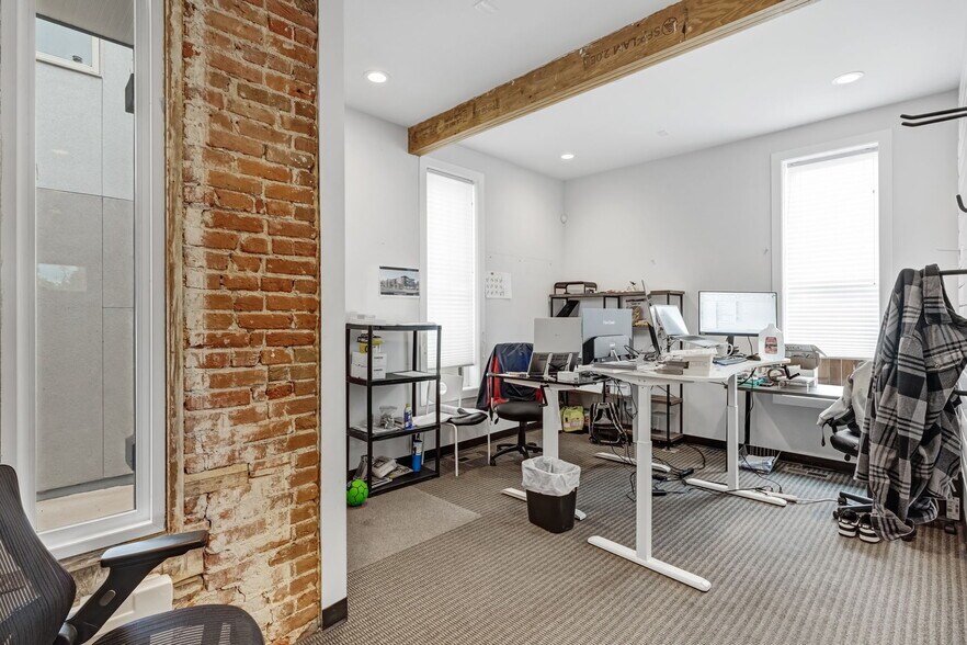 More Photos Of 3132 Federal Blvd, Denver Office For Sale