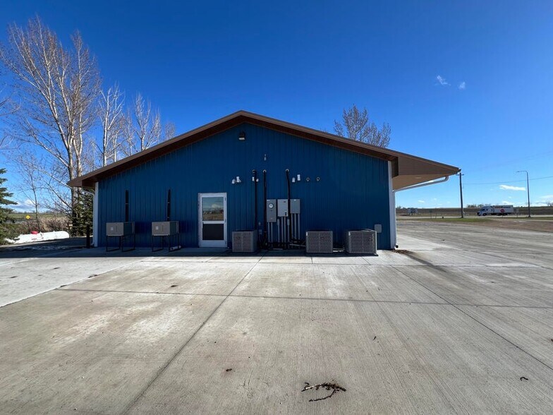 More Photos Of 14096 446th Ave, Waubay General Retail For Sale