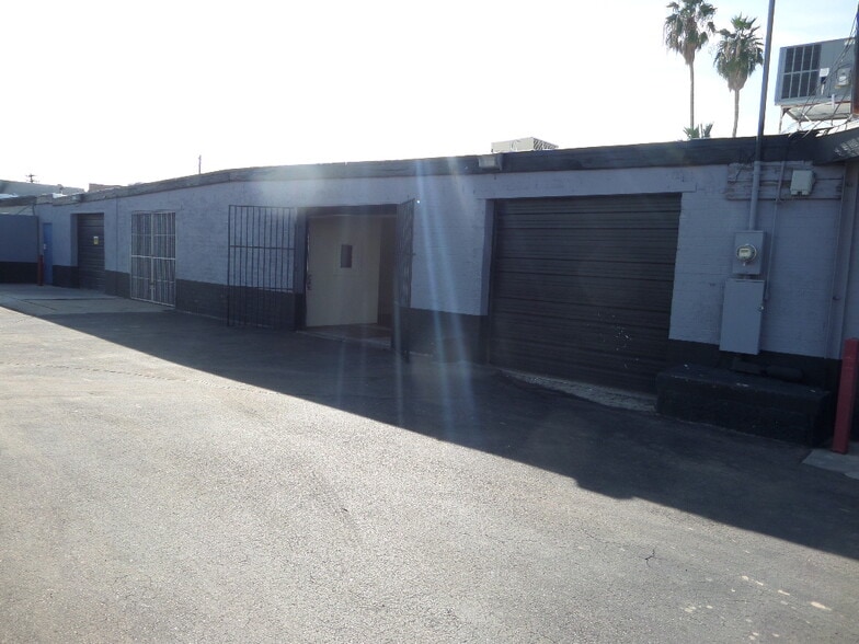 Primary Photo Of 2949 W Osborn Rd, Phoenix Showroom For Lease