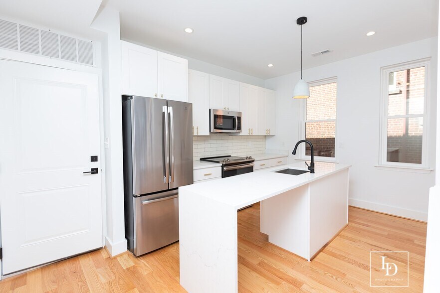 More Photos Of 631 Constitution Ave NE, Washington Multifamily For Sale