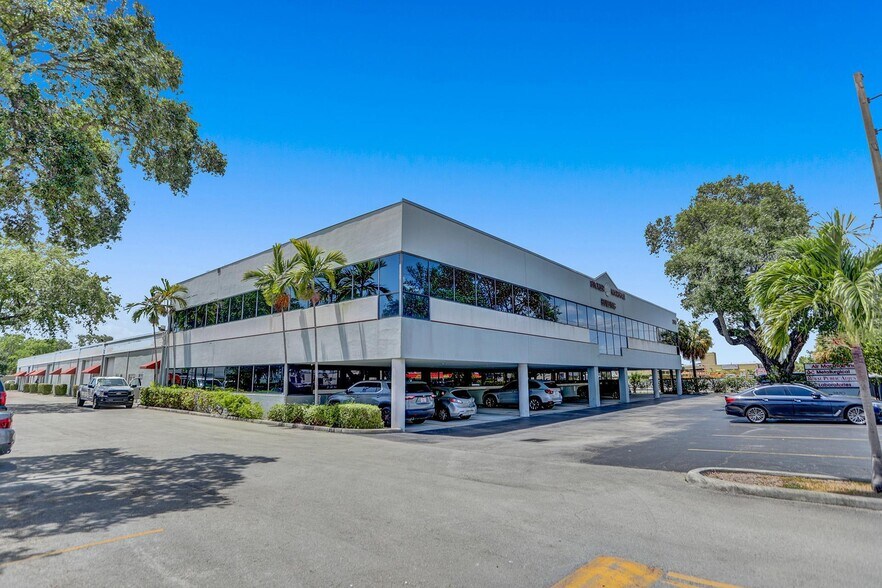 More Photos Of 2870 Stirling Rd, Hollywood Light Distribution For Lease