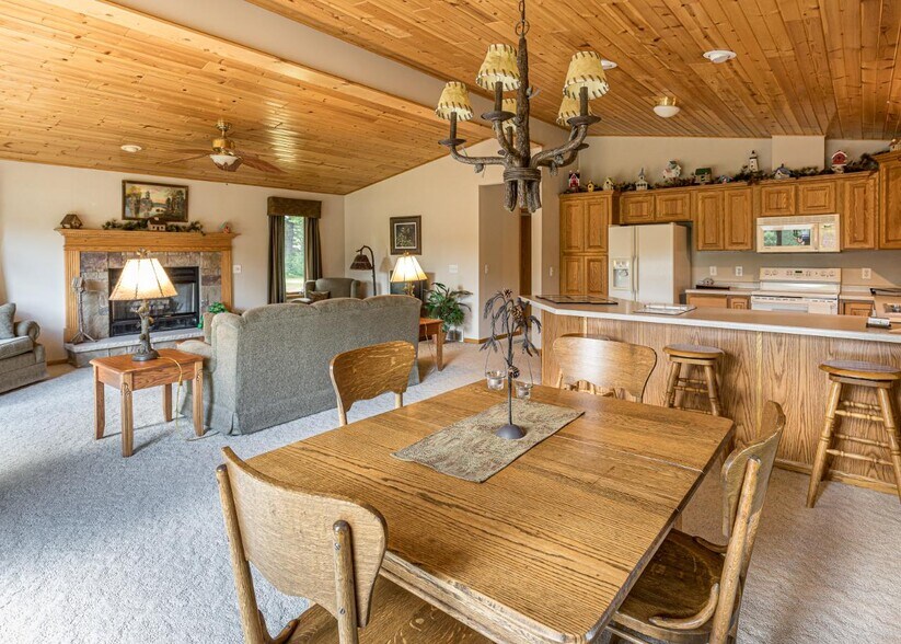 More Photos Of 7076 Semrau Trail, Hazelhurst Storefront Retail Office For Sale