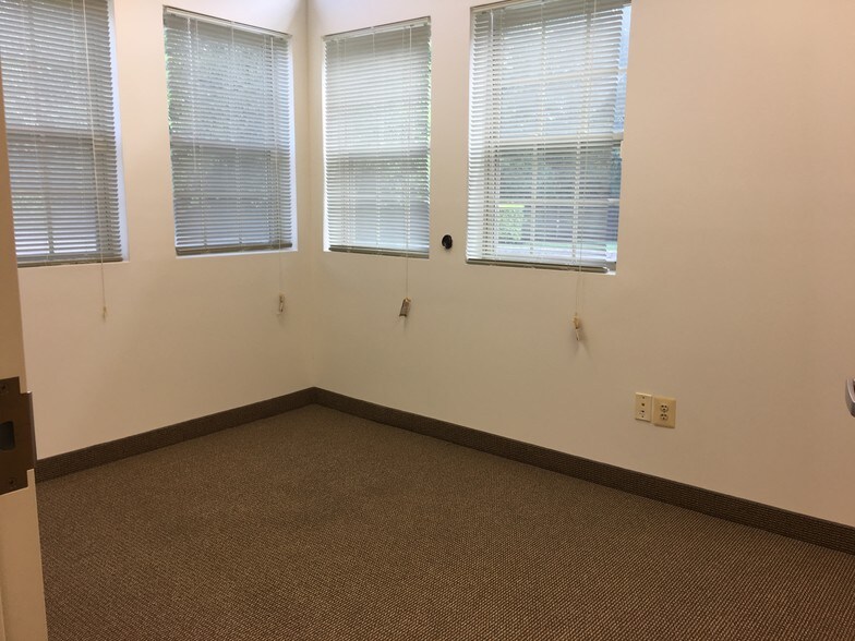 More Photos Of 491 Amwell Rd, Hillsborough Office For Sale
