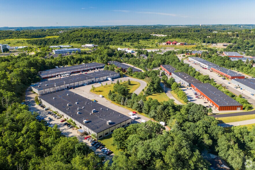 More Photos Of 1601-1621 Parkway View Dr, Pittsburgh Light Distribution For Lease