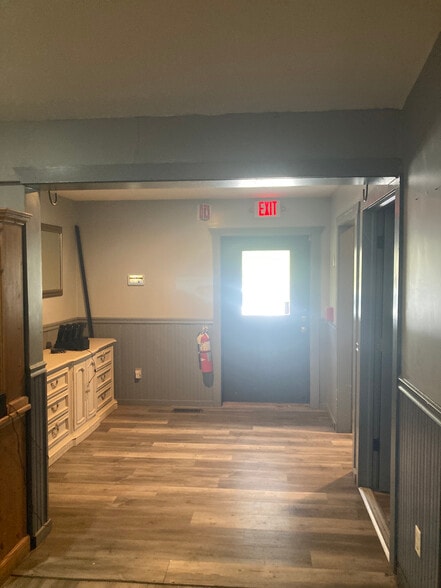 More Photos Of 3 Tompkins Rd, Verbank Restaurant For Lease