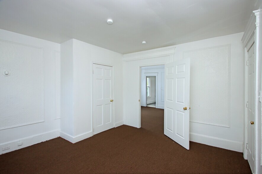 More Photos Of 578 Winchester Ave, New Haven Multifamily For Sale
