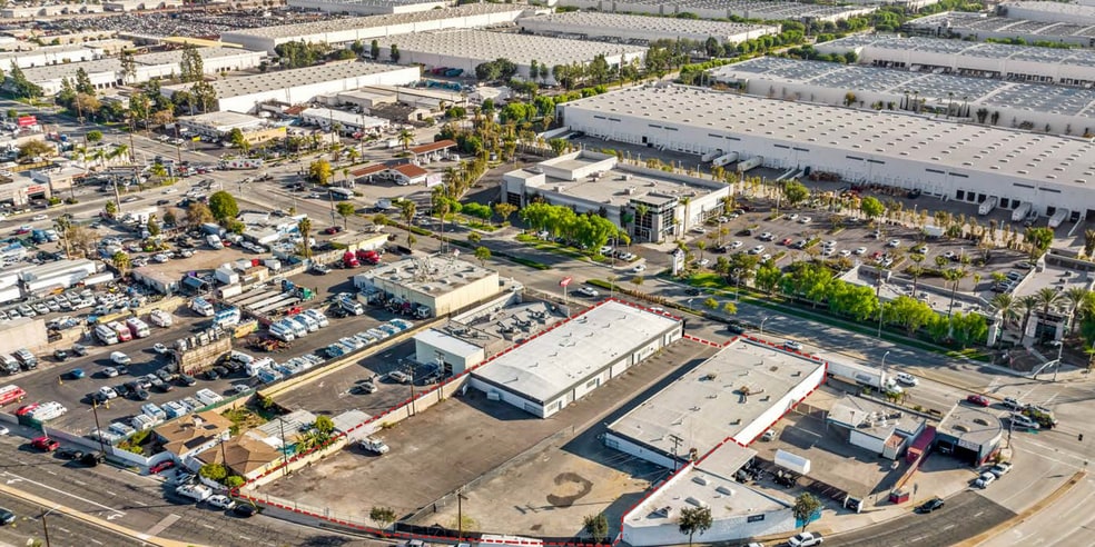 More Photos Of 13259-13265 Imperial Hwy, Whittier Warehouse For Lease