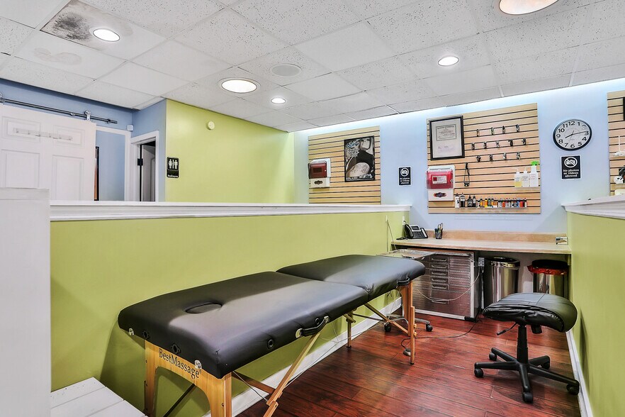 More Photos Of 416-424 3rd St S, Jacksonville Beach Loft Creative Space For Lease