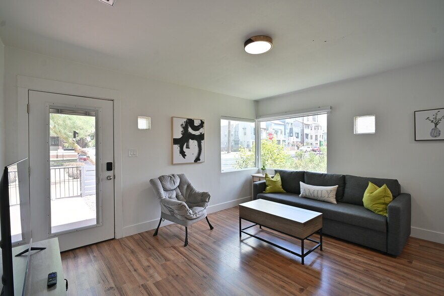 More Photos Of 338 E Portland St, Phoenix Apartments For Sale