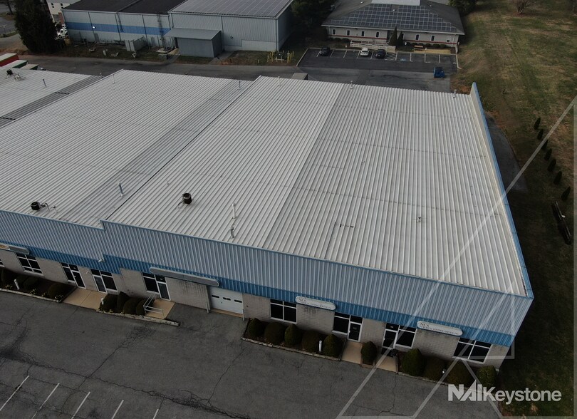 More Photos Of 1114-1124 Commons Blvd, Reading Flex For Sale