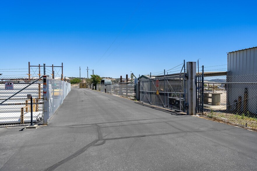 More Photos Of 2320 Ramada Dr, Paso Robles Industrial For Lease