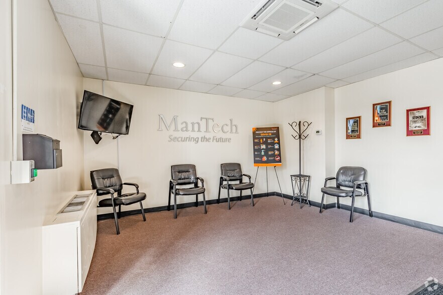 More Photos Of 5000 Letterkenny Rd, Chambersburg Office For Sale