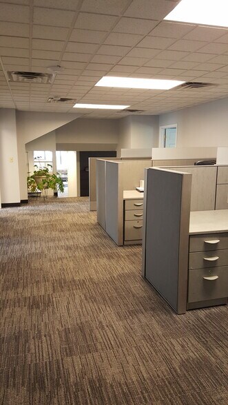 More Photos Of 1087 Forest Ave, Portland Office For Sale