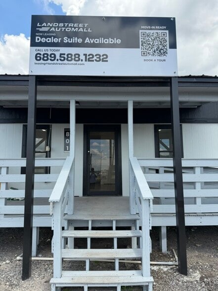 More Photos Of 1505 W Landstreet Rd, Orlando Auto Dealership For Lease