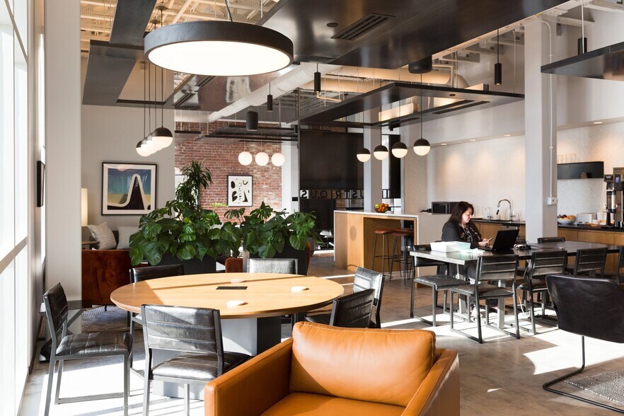 More Photos Of 350 Massachusetts Ave, Indianapolis Coworking Space