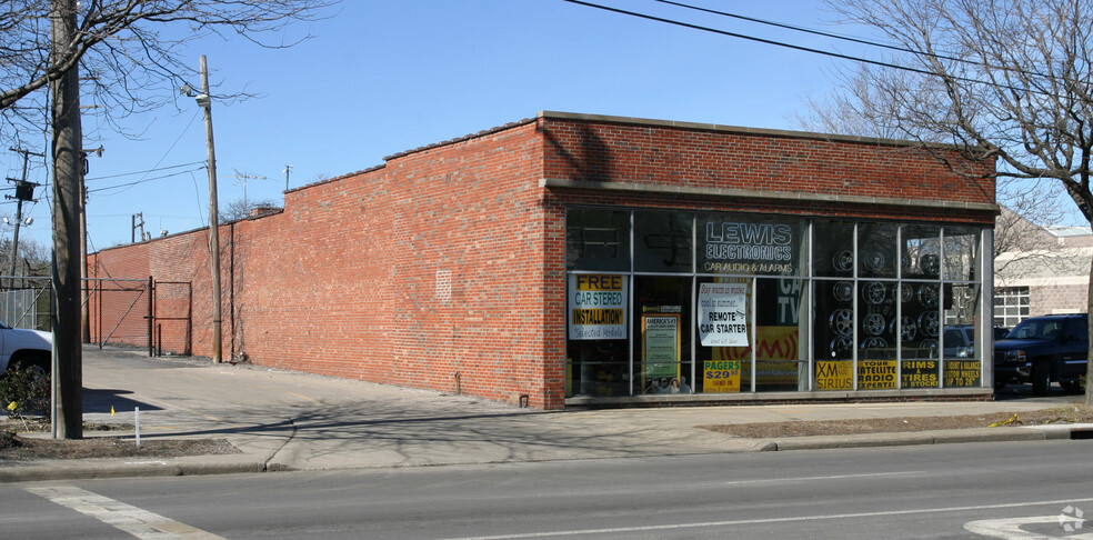 Primary Photo Of 3536 Lee Rd, Shaker Heights Freestanding For Sale