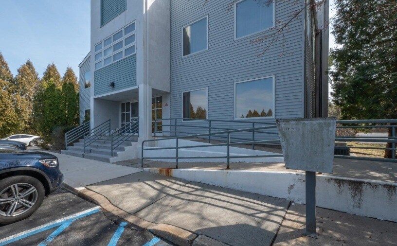 More Photos Of 1303 State Route 27, Somerset Medical For Lease