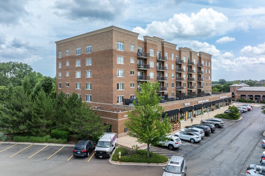 More Photos Of 1255 Town Center Rd, Vernon Hills Apartments For Lease