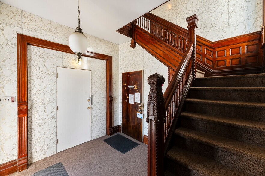 More Photos Of 137 Livingston Ave, New Brunswick Office Residential For Sale