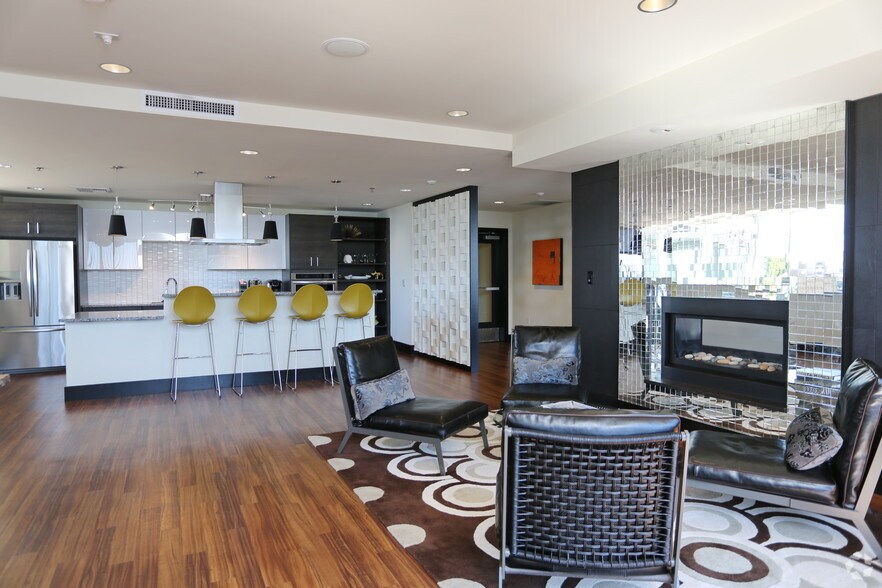 More Photos Of 2105 5th Ave, Seattle Apartments For Lease