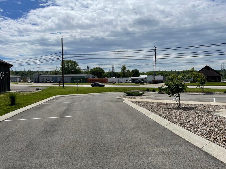 More Photos Of 1750 Leitchfield Rd, Elizabethtown Medical For Sale