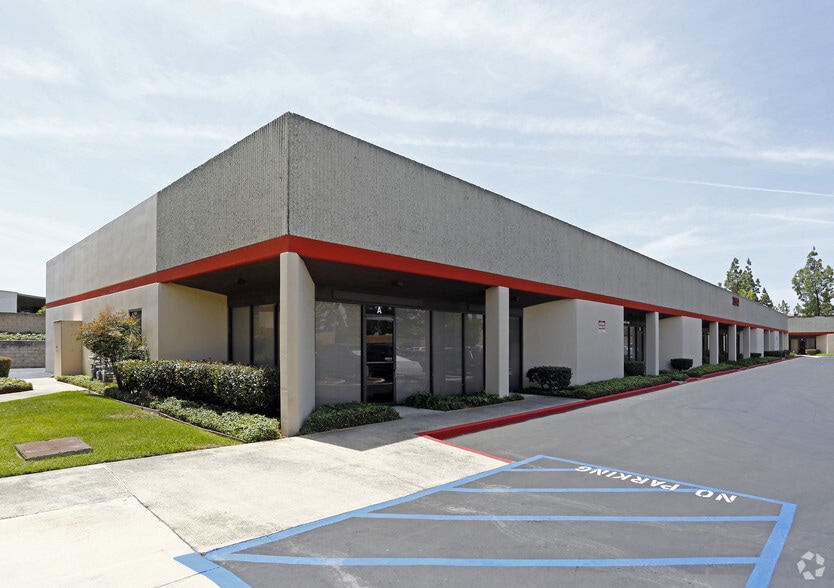 More Photos Of 23342 South Pointe Dr, Laguna Hills Flex For Lease