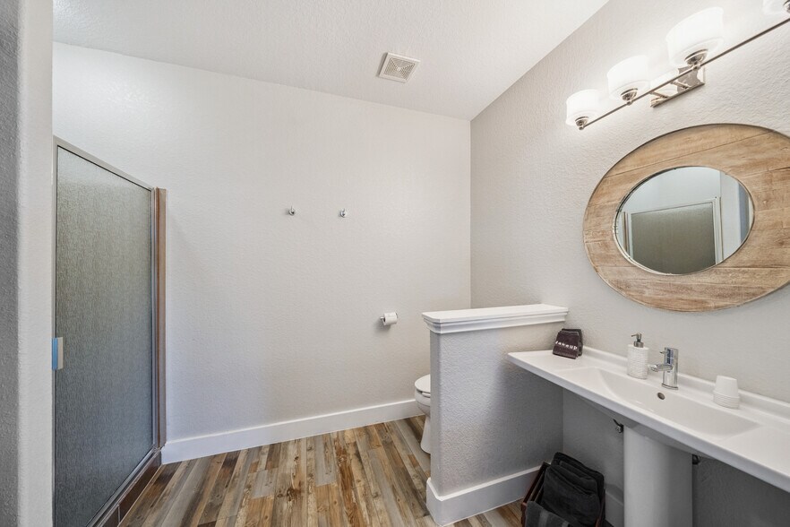 More Photos Of 22996 Highway 60, Matagorda Hotel For Sale