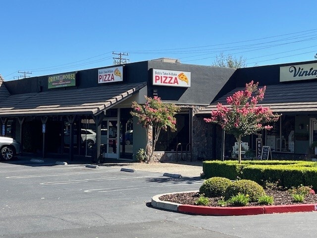 More Photos Of 839-921 W Roseburg Ave, Modesto General Retail For Lease
