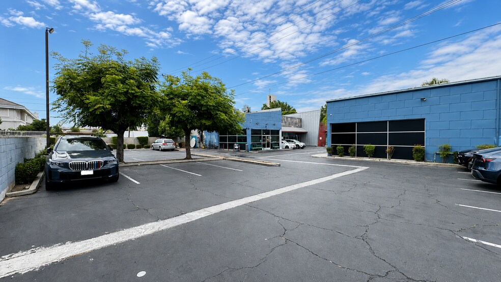 More Photos Of 333 W Garvey Ave, Monterey Park Storefront Retail Office For Sale