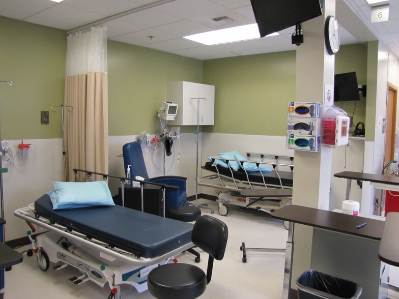 More Photos Of 1900 116th Ave NE, Bellevue Medical For Lease