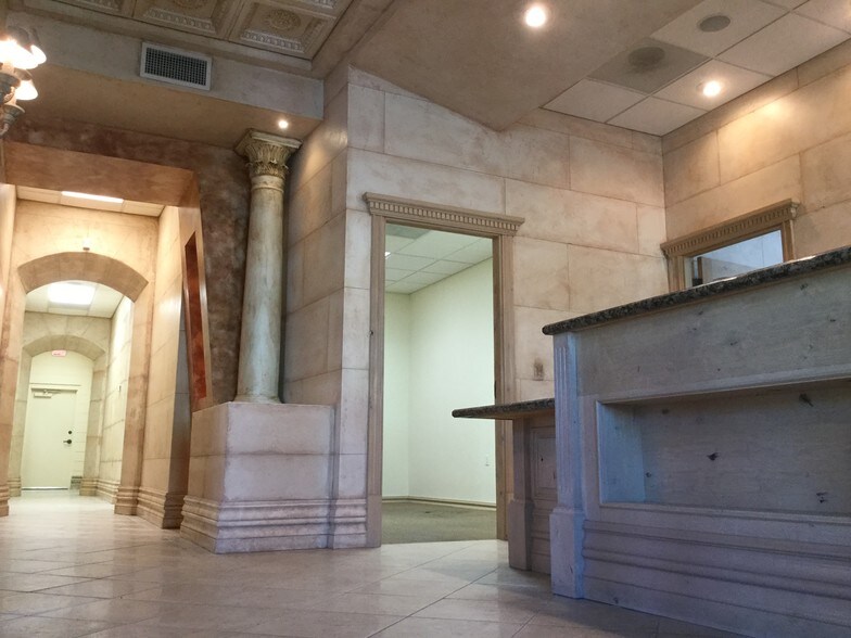 More Photos Of 5974 Silver Springs Dr, El Paso Office For Lease