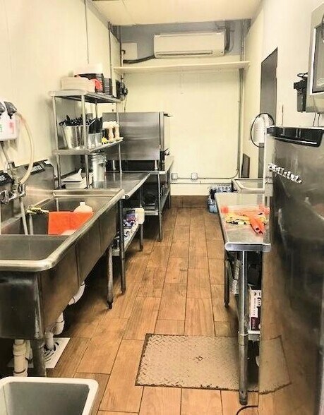 More Photos Of , Oakland Park General Retail For Sale
