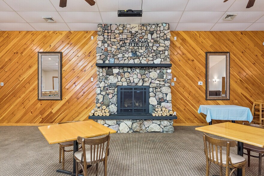 More Photos Of 1132 S Main St, Bryant Pond Hotel For Sale