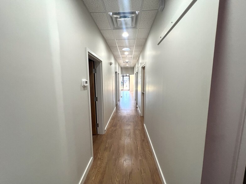More Photos Of 310 Gold Creek Trl, Woodstock Medical For Lease