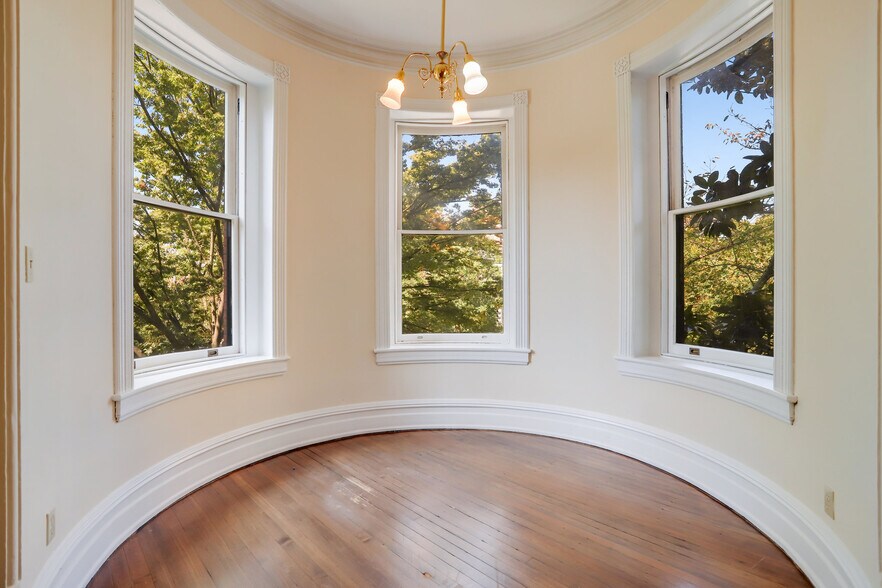 More Photos Of 1633 16th St Nw, Washington Specialty For Lease