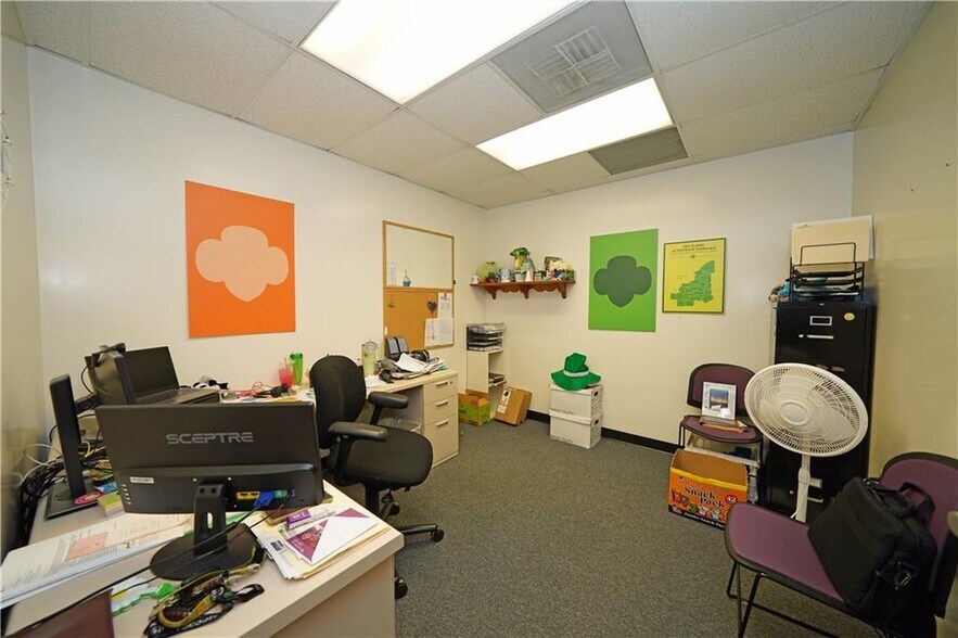 More Photos Of 226 Colonial Dr, Horseheads Office For Sale