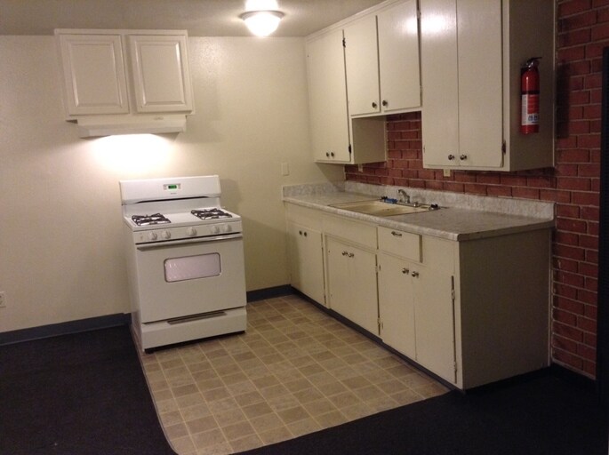 More Photos Of 2450 S B St, Stockton Apartments For Sale