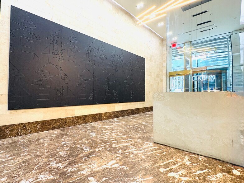 More Photos Of 252 W 38th St, New York Office For Lease