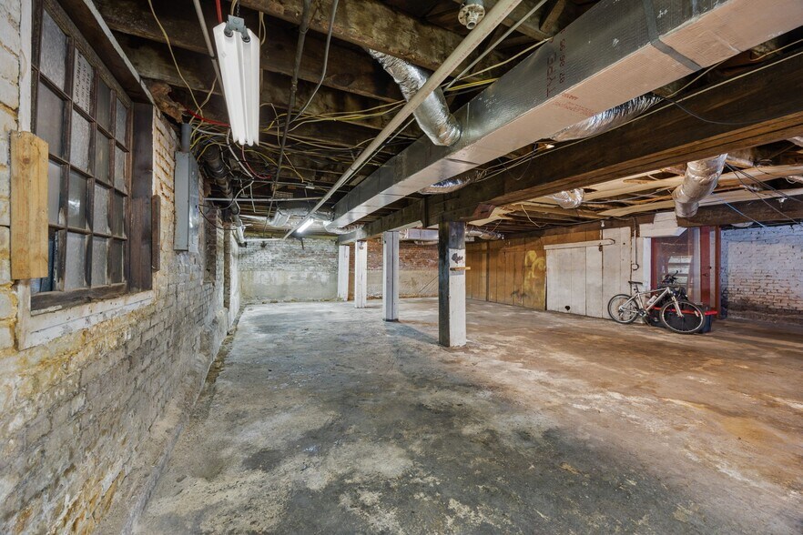 More Photos Of 1108 S Salisbury, Spencer Freestanding For Sale