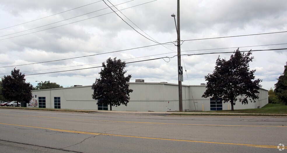 More Photos Of 555 Barton St, Hamilton Industrial For Sale