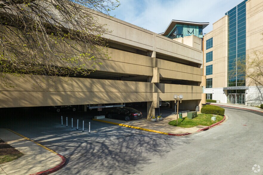 More Photos Of 10211 Wincopin Cir, Columbia Office For Lease