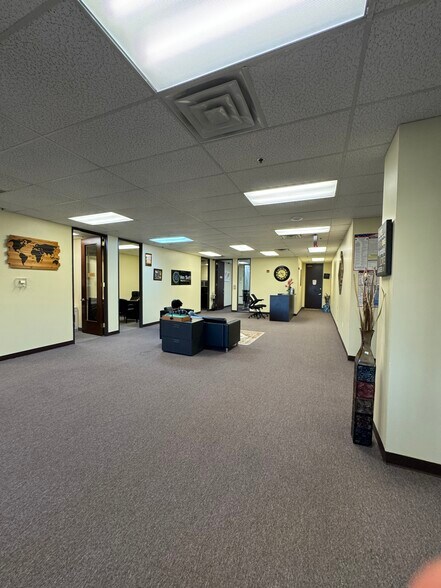 More Photos Of 1303 W Walnut Hill Ln, Irving Office For Lease